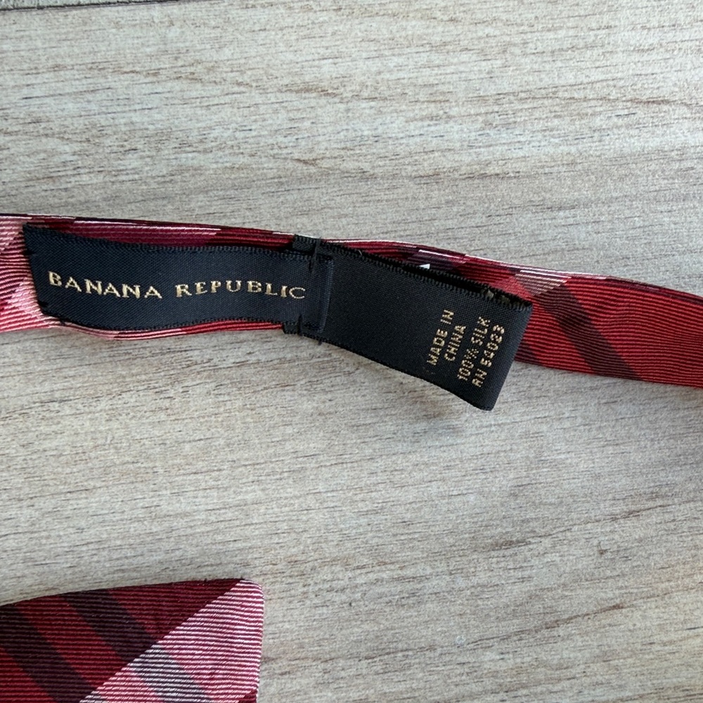 Banana Republic Red Plaid Bow Tie - Picture 2 of 4